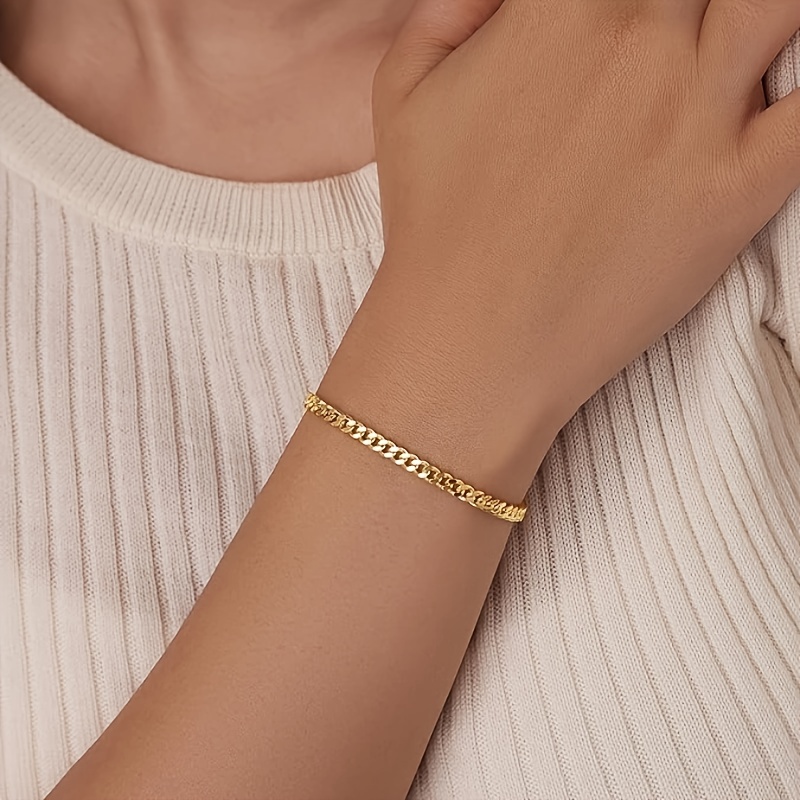 Women's Elegant Golden Stainless Steel Versatile Bracelet