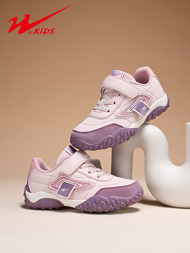 A Pair of Girls' Athletic Shoes for Everyday Use, Trendy Casual Footwear That Is Breathable, Durable, And Suitable for Running And Tennis, Perfect for Both Boys And Girls, Ideal for Travel And Sports.