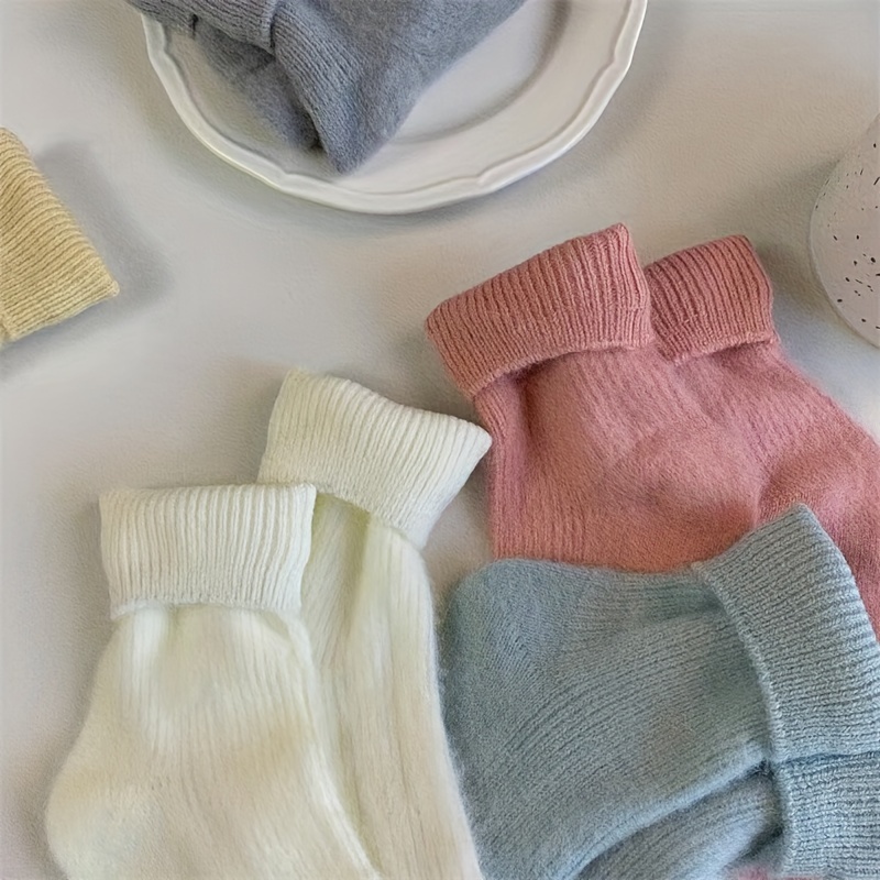 TEMU Autumn/winter Style 3-pair Vertical Stripe Soft Plush Thickened Solid Color Breathable Socks