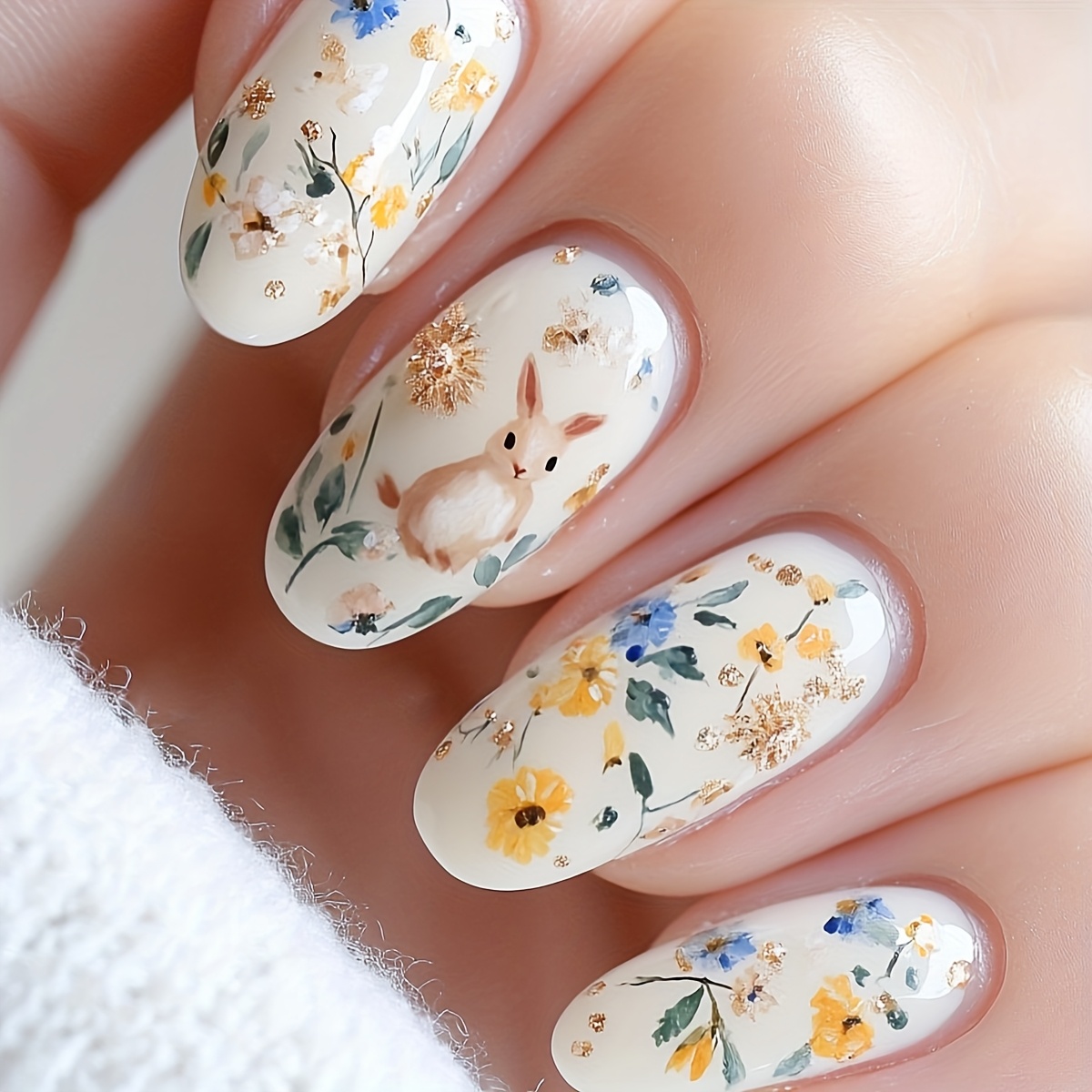 24pcs Short Round Cartoon Rabbit And Press-on False Nails