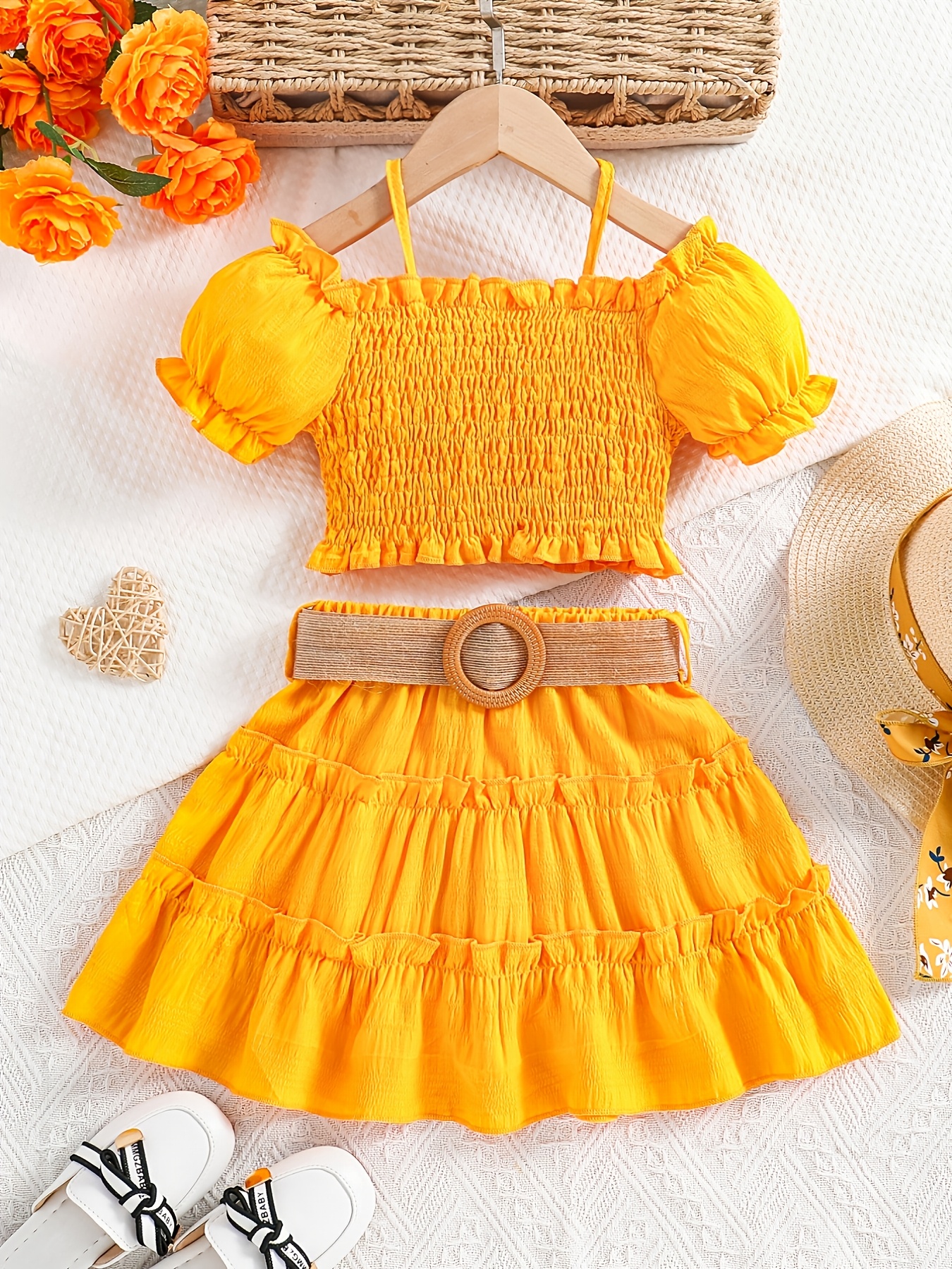 Summer Solid Color Off-Shoulder Lantern Sleeve Top and Knee-Length Skirt with Belt Set for Girls, Perfect for Outdoor Activities, Casual Attire, Playful Style
