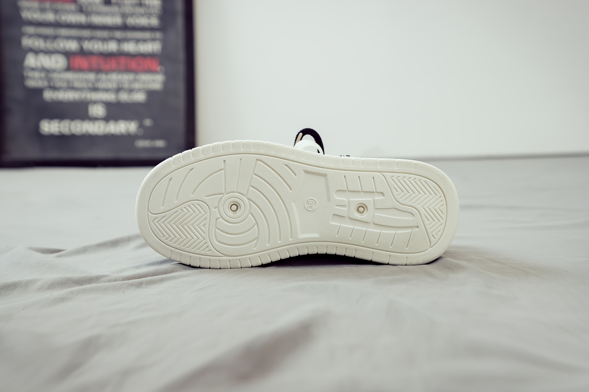 Women's White Platform Sneakers - Chunky Platform Shoes with Upper & PVC Sole, Lace-Up Mid-Top Casual Athletic Wear Suitable for Spring/Autumn, - Comfortable Footwear, Women Shoes