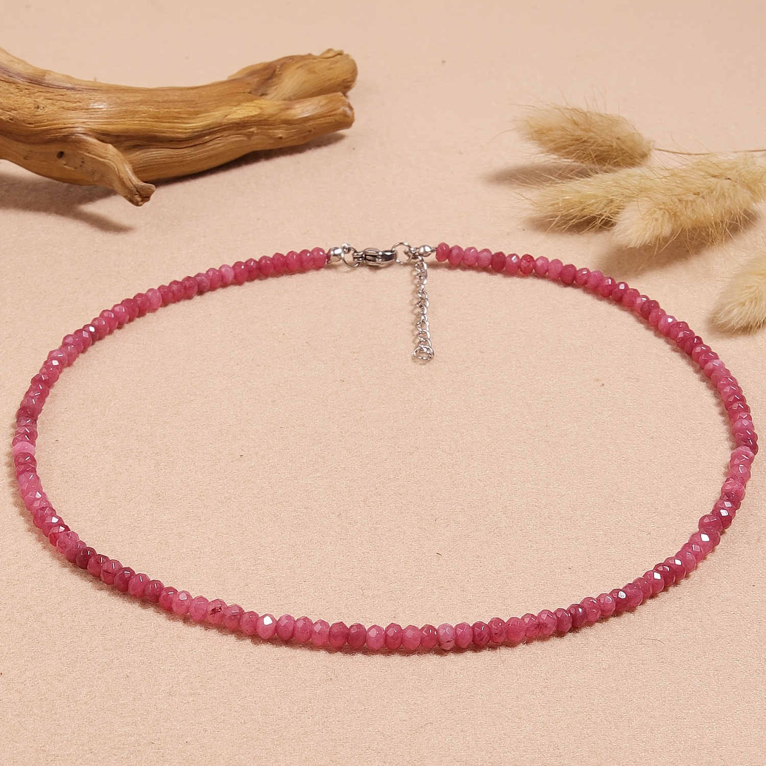 E-shop Minimalistische 4×2mm facettierte -Halskette, Unisex, geeignet für alle Jahreszeiten, für jede Outfit-Kombination, eleganter, liebenswerter