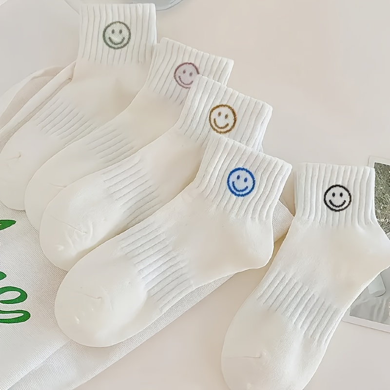 

5 Paires/10 Paires de Chaussettes Courtes Mignonnes avec Motif de de Dessins Animés, Confortables et Respirantes, Chaussettes Courtes de Sport Décontractées pour Femmes