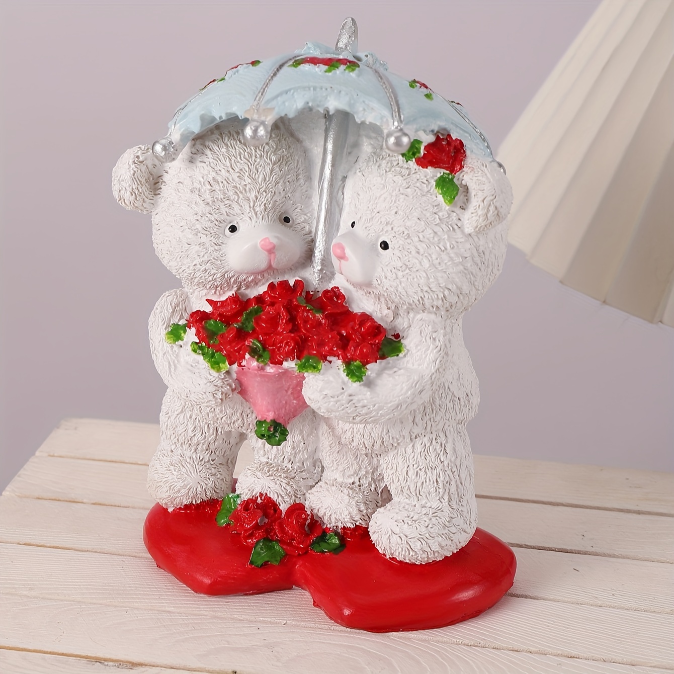 

1pc, Resin Teddy Bear Couple With Umbrella And Flowers Figurine, Romantic Home Decor, Love Bears Statue, Indoor Decor, Gift Item, Tabletop Decoration