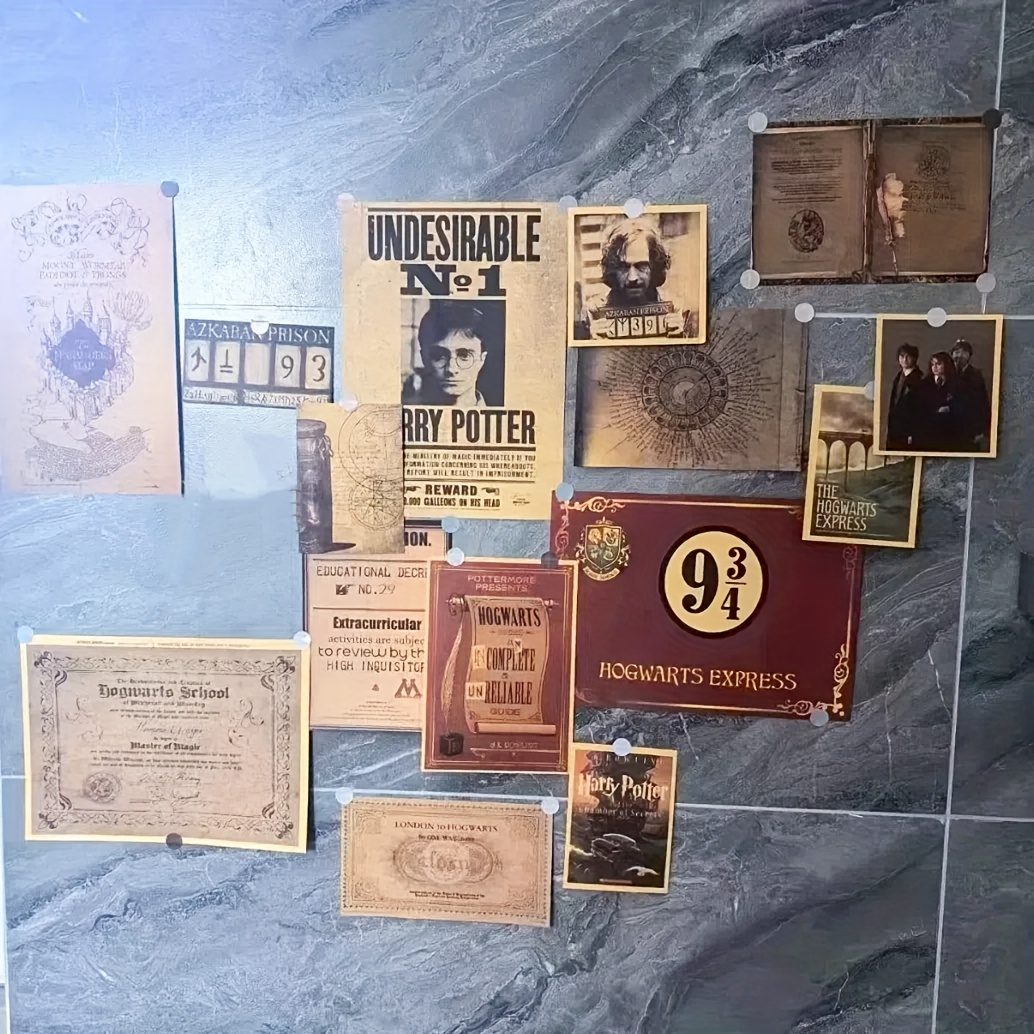 TEMU Set di 15 decorazioni murali piatte 2D a tema , inclusi un Espresso di Piattoforma 9職 e un cartello di Azkaban, un di ricercato e una stampa