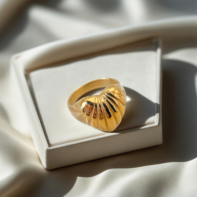 18K Gold Plated Heart Ring with Leaf Design - Stainless Steel Accessory