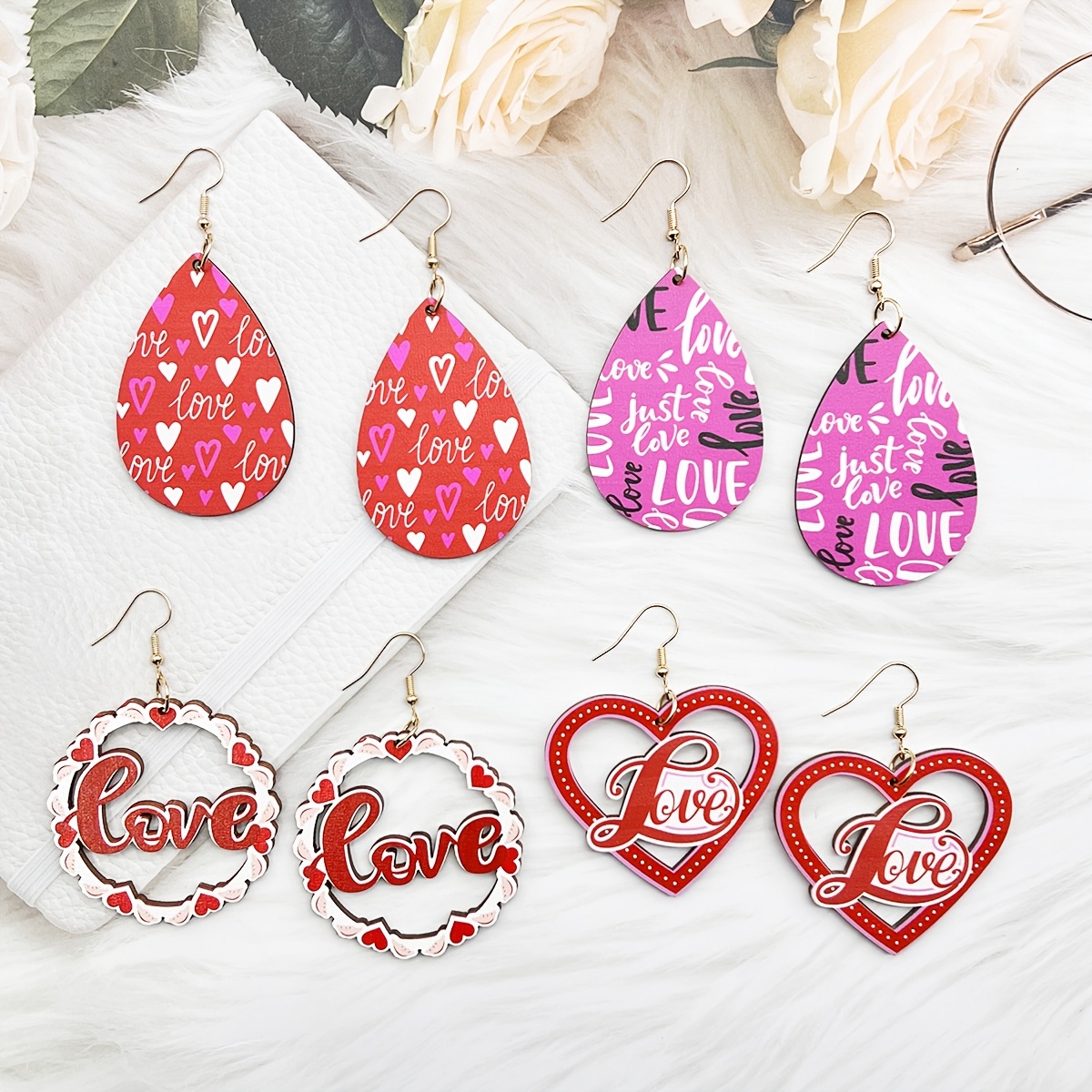 

4 Pairs Vintage Elegant Pendant Earrings, Love Printed Dangle Earrings, Iron Post, Non-feather, , Ideal For Valentine's Day Gift And Festival Celebration