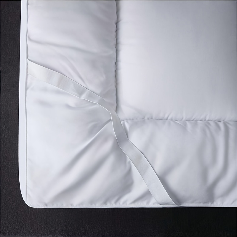 10cm Extra-thick Mattress Topper for Double Beds, Ultra-soft with Box-stitched Design for Cloud-like Comfort. Breathable and Hypoallergenic, Includes Elastic Corner Straps for Secure Fastening