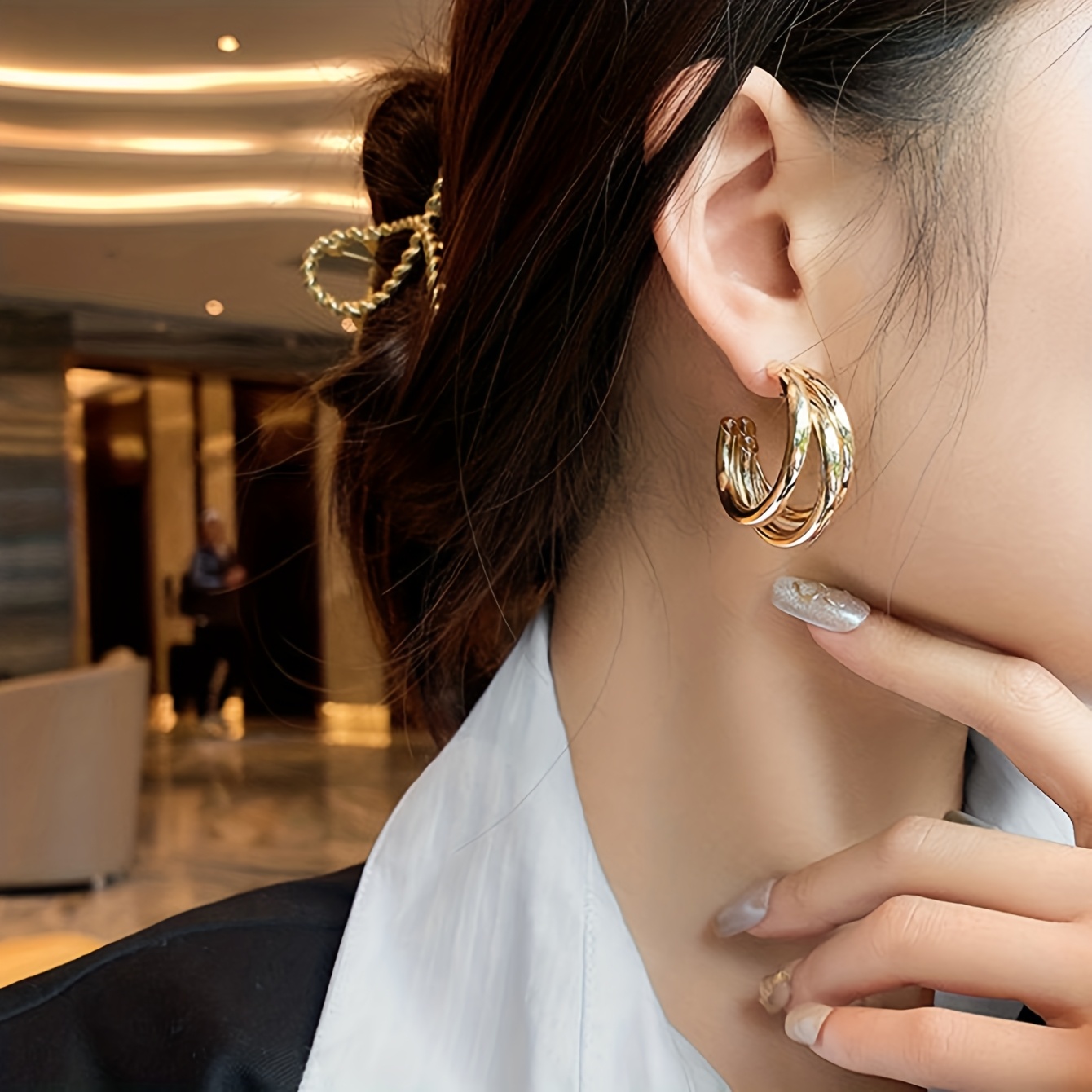 Golden C-Shaped Circle Clip Earrings, No Piercing