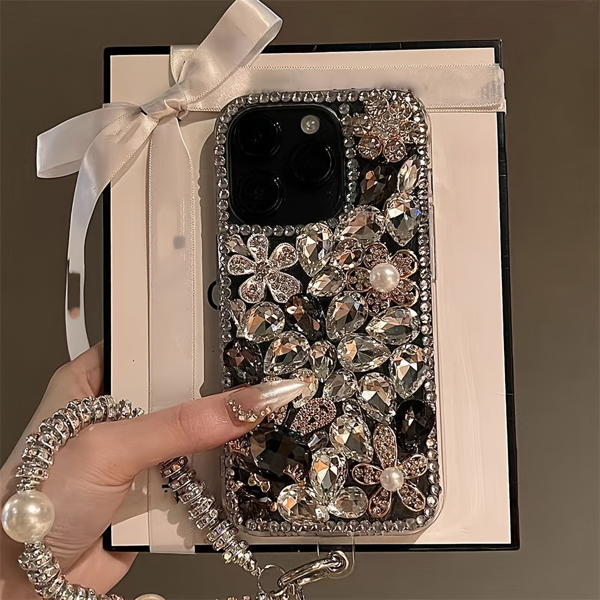 junk phone case sold on Temu Canada