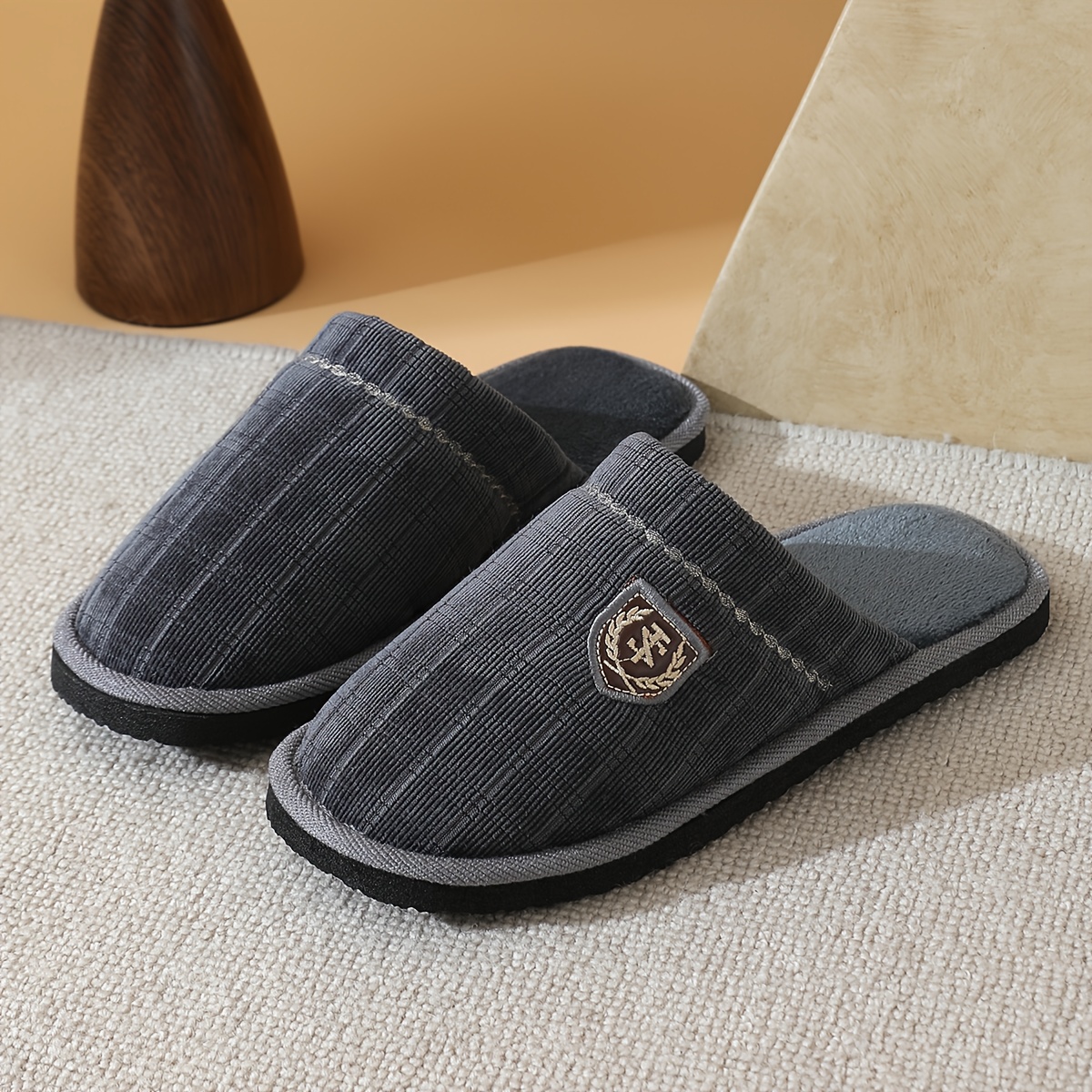 Slippers Autumn Winter Men's Fleece Thick Sole Anti-slip Home Warm Indoor Outdoor Slippers Men Women Couple Slippers Slippers International