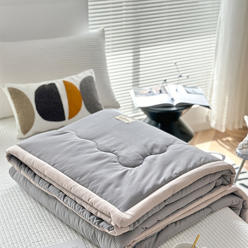 TEMU Summer Lightweight Quilt - Light, Breathable, And Skin-friendly, 100% Polyester Fiber, Machine Washable, Soft And , Comfortable For , Versatile