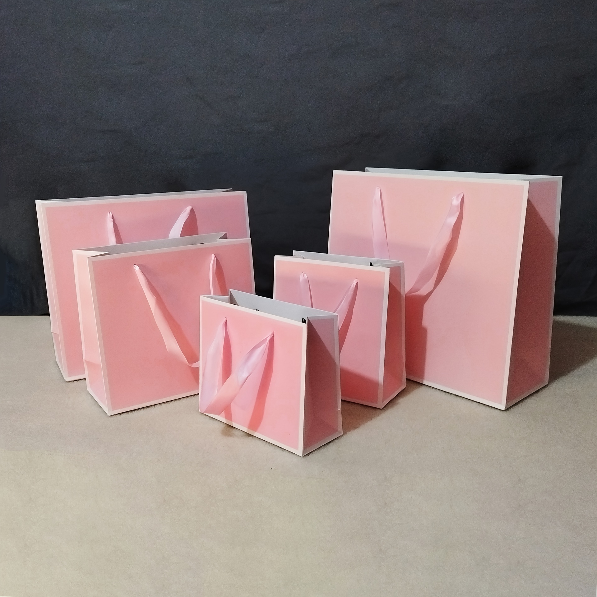 Geschenktüten-Set Mittelgroß – 5 Stück Mit Seidenpapier, Aus Kraftpapier, Mit Griffen, Für Geburtstage & Feiern