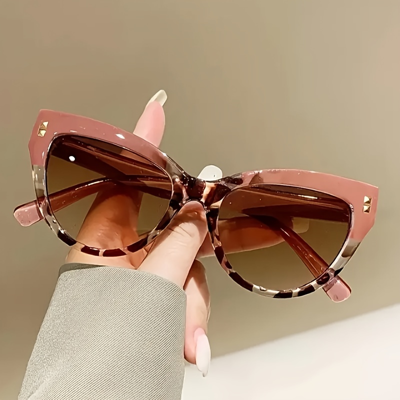 1 Pair Unisex Fashion Trendy Color-Block Cat-Eye Decorative Glasses, Perfect Holiday Gift for Loved Ones and Friends, Ideal for Wedding Season, Mother's Day, Valentine's Day, Birthday Gifts, Great for Daily Activities and Fashion Shows, Large Frame