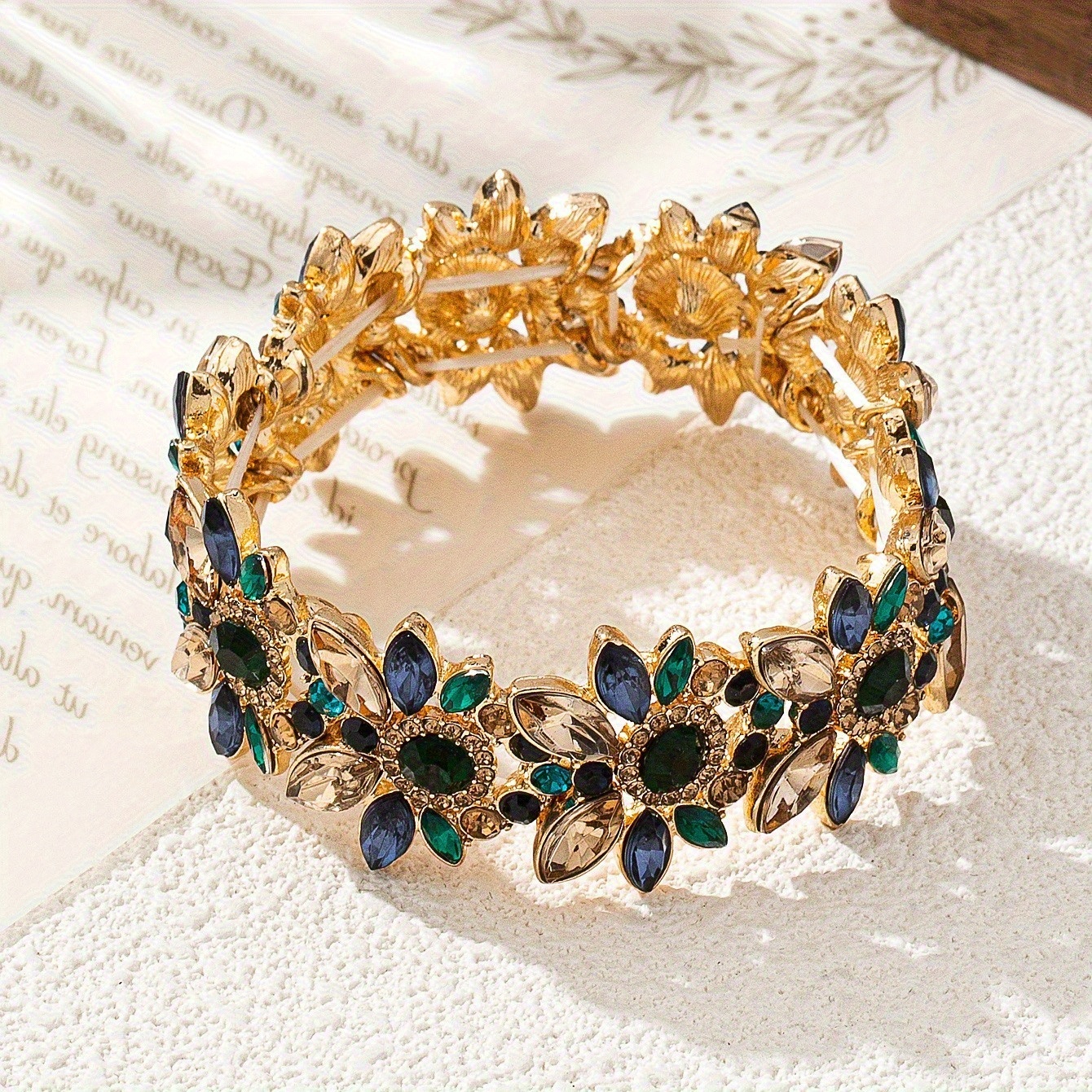TEMU A Vintage Elegant Green Floral Stretch Women's Bracelet, Delicate And Unique, Suitable For Daily Wear And Banquet Styling. Highly Recommended As