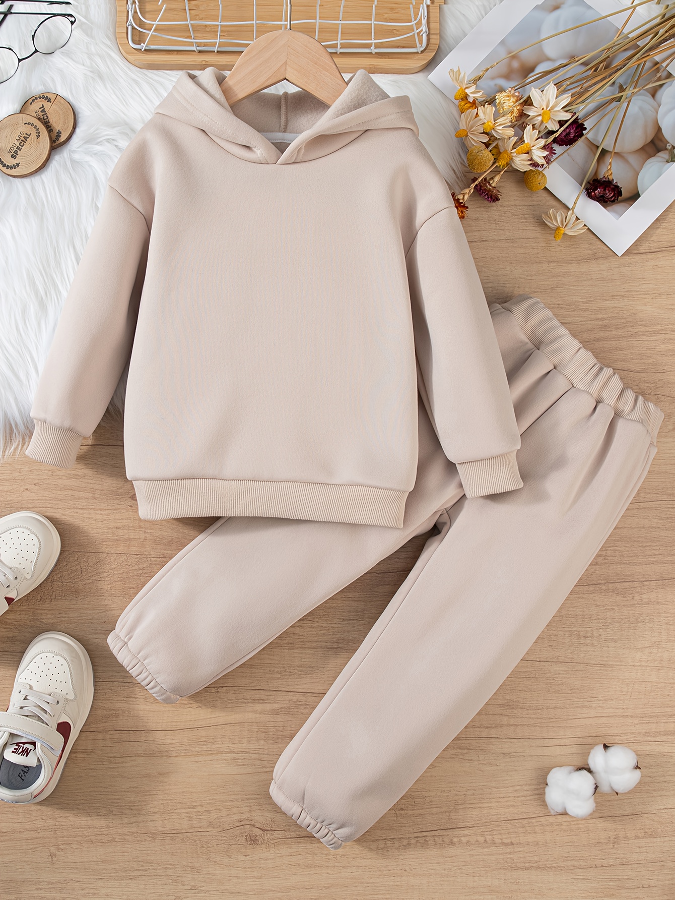 Conjunto de Moletom com   de     - Roupa de Inverno Aconchegante e Confortável, Forro Polar, Design  , Material   de  , Durabilidade, Ideal para Atividades ao Ar Livre, Moda  , Perfeito para   Fri