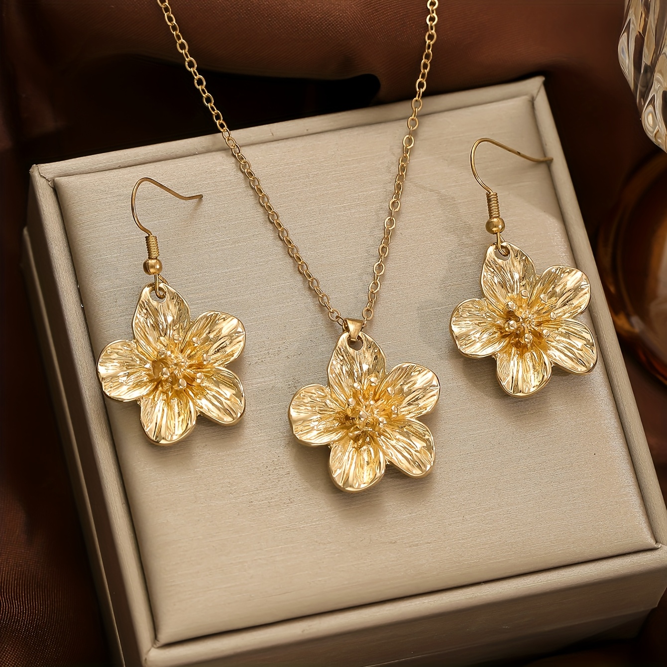 E-shop 2 Ohrringe und 1 Halskette, florales Design, Damen Schmuckset, eleganter Modestil, Urlaubsoutfit, Partygeschenk
