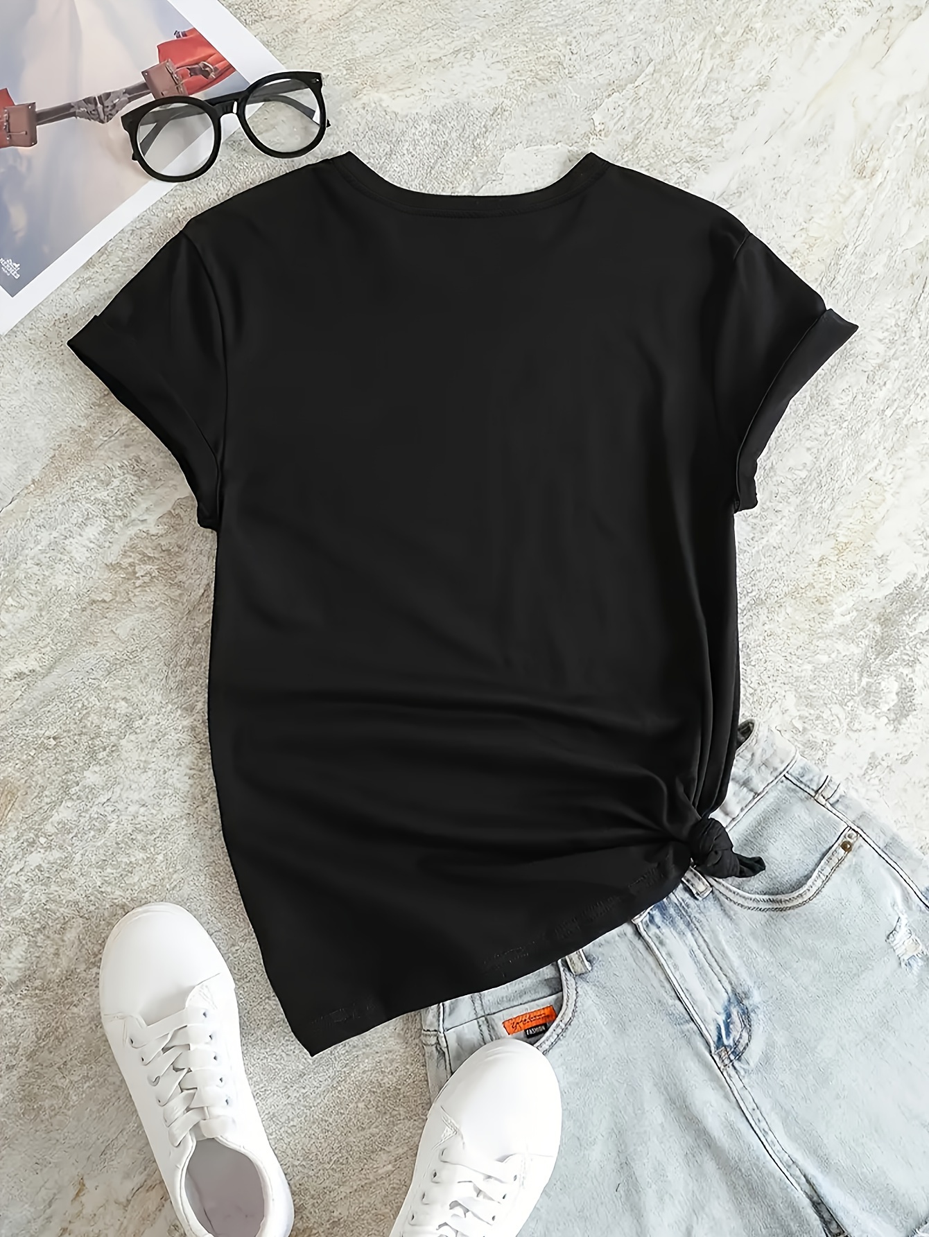Directional--Spring/Summer Short Sleeve Round Neck T-Shirt with Heart Graphic Casual Tee