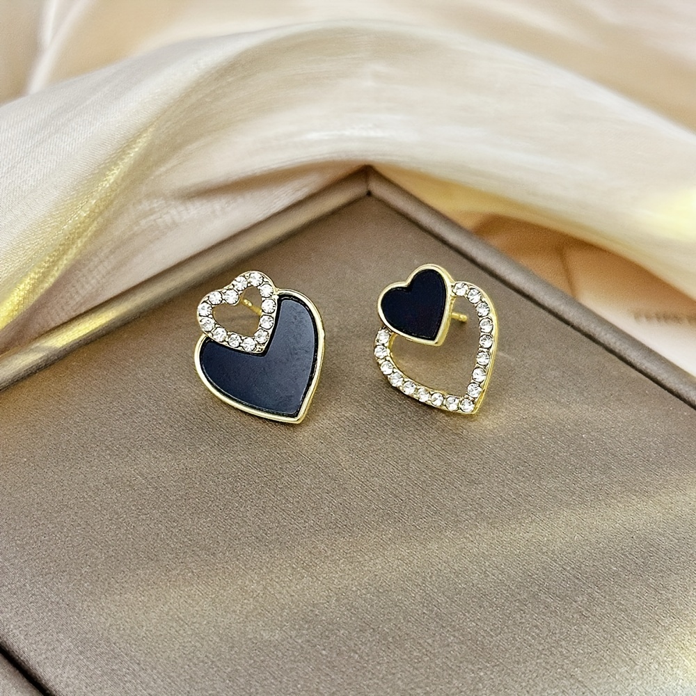 

Love Asymmetrical Earrings For Women With Simple And Shell , And Elegant