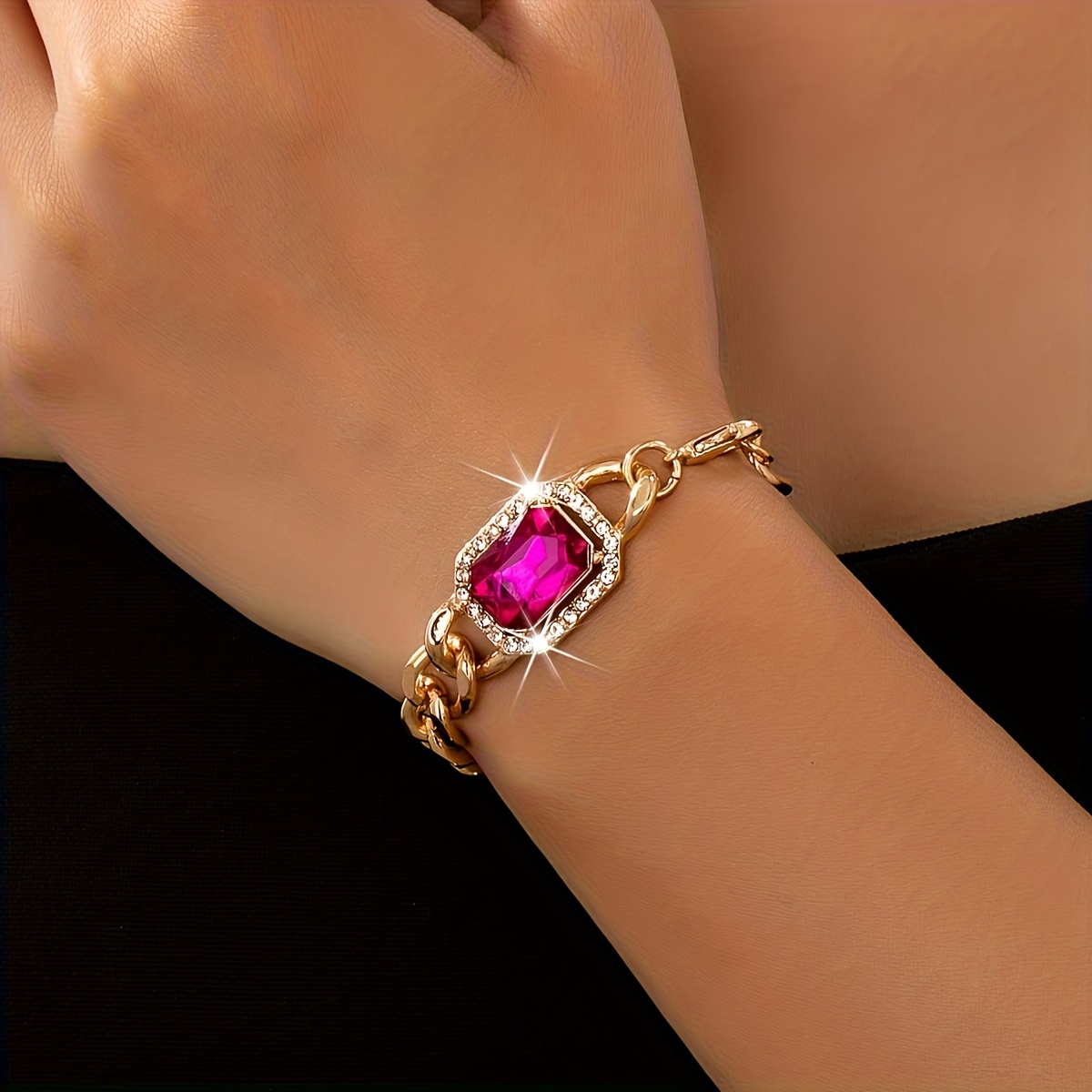 Image of A European And Trendy, Sexy, Light Luxury, Fashionable, Casual, Versatile, And Women's Bracelet With Sparkling Rhinestones