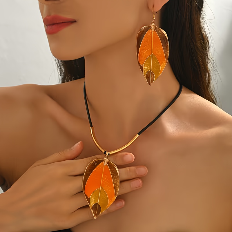 TEMU Ensemble collier et boucles d'oreilles bohème plaqué feuille pour femme - de cou adapté , aux fêtes, aux vacances, cadeau - Pendentif tube rétro