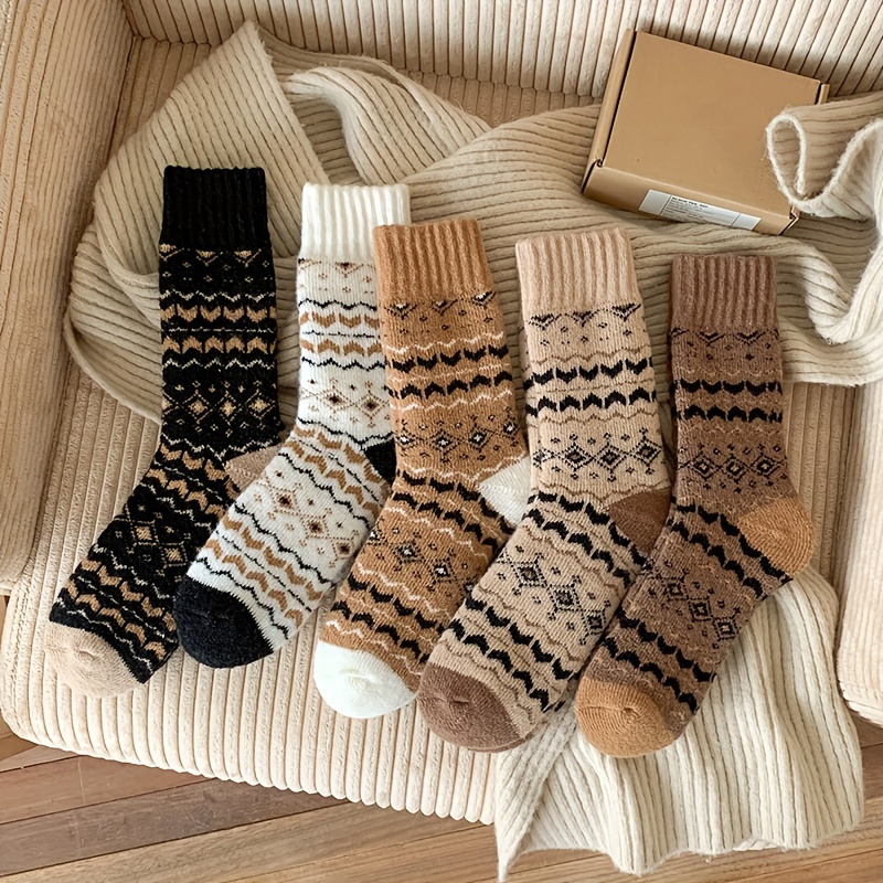 

5pcs Cozy Socks For Couples - Vintage Geometric Pattern, Towel Fabric, Polyester And Elastane , Ideal For Cold Weather, Christmas Socks