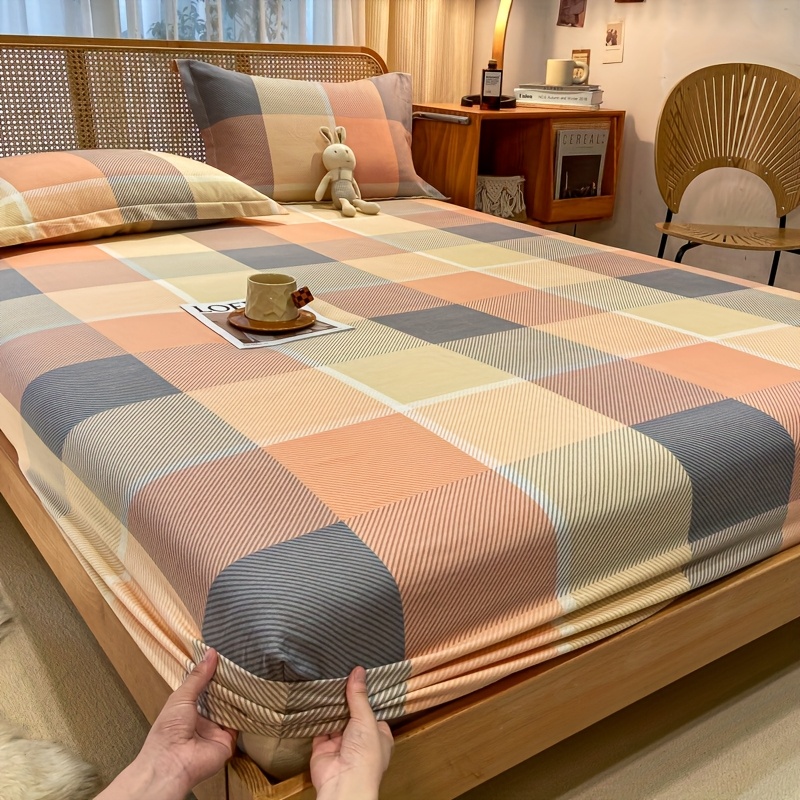 Temu 3Pcs Set Of Checkered Cloud Pattern Printed Bed Cover (1 Bed Cover + 2 Pillowcases), High-Quality Brushed Fabric, Soft And Comfortable Bedding-image