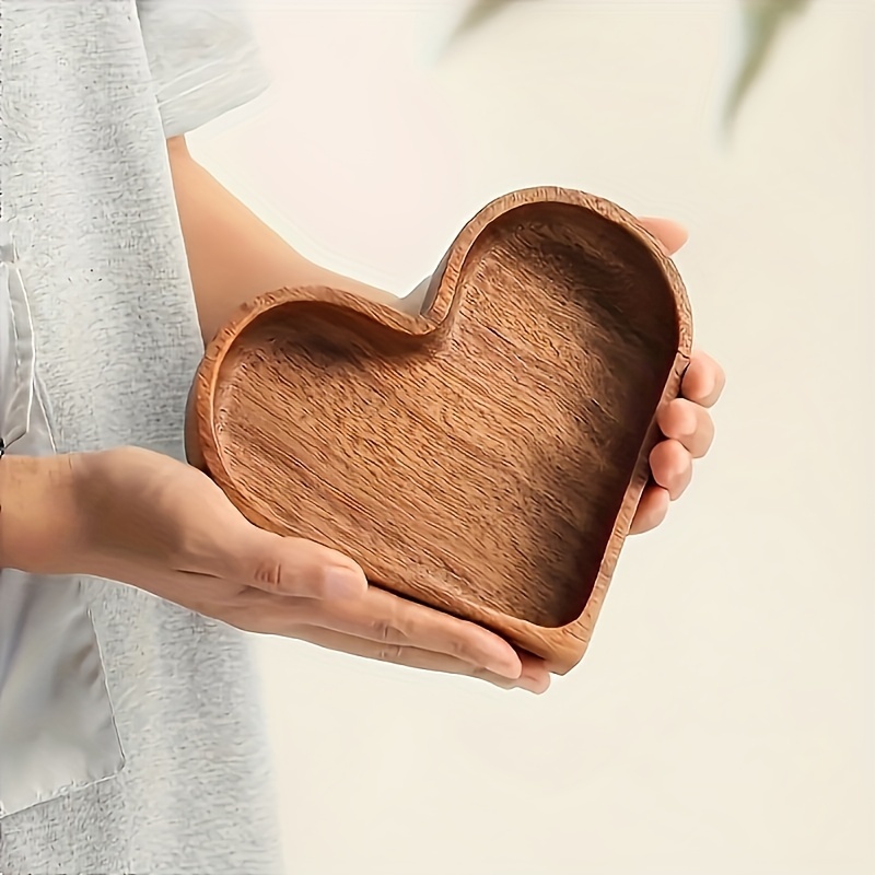 

A Creative -colored Solid Wood Heart-shaped Tray That Stacked For Candies, Dried Fruits, And Nuts; A Decorative Gift Suitable For Restaurants, Living Rooms, Bedrooms, Gatherings, And Parties.