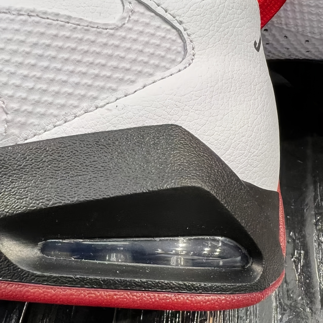 Jordan Lift Off Mid Men'S Basketball Shoes - Retro Aj6-Inspired Design with Synthetic Upper, Zoom Air Cushioning And Durable Traction Outsole in White/Black/Red