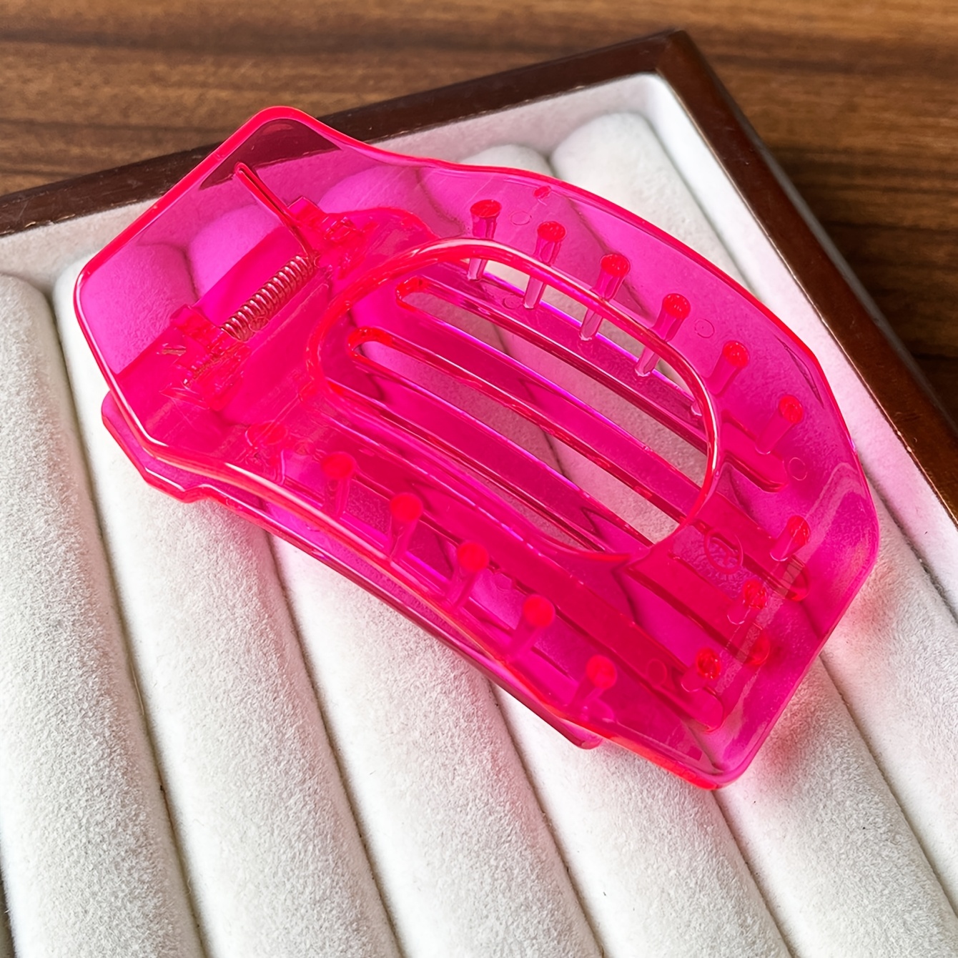TEMU 1pc Of Transparent Fluorescent Color Summer Dopamine Hairpin Resin Large Hairpin Women' Casual Versatile Fashionable Hair Accessory