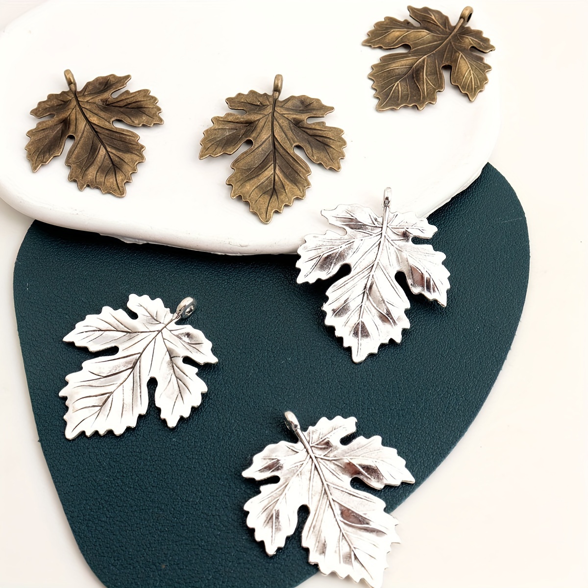 Set of 30 Maple Leaf Pendants Halloween Ornaments in Bronze