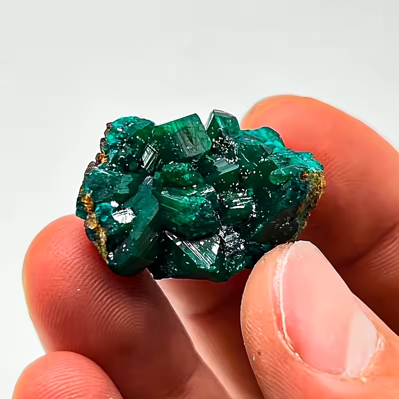 TEMU 1pc/2pcs Rare Green Copper Dioptase Glossy Miner Crystal, Bohemian Style Home Decor, Pendant Bracelet Ring Making Accessory, Thanksgiving,