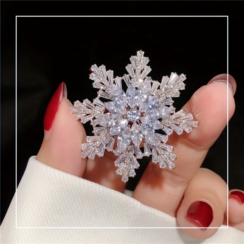 

Snowflake Brooches High-end Fashion Wild Corsage Scarf Buttons High-end Suit Coat Pins Accessories