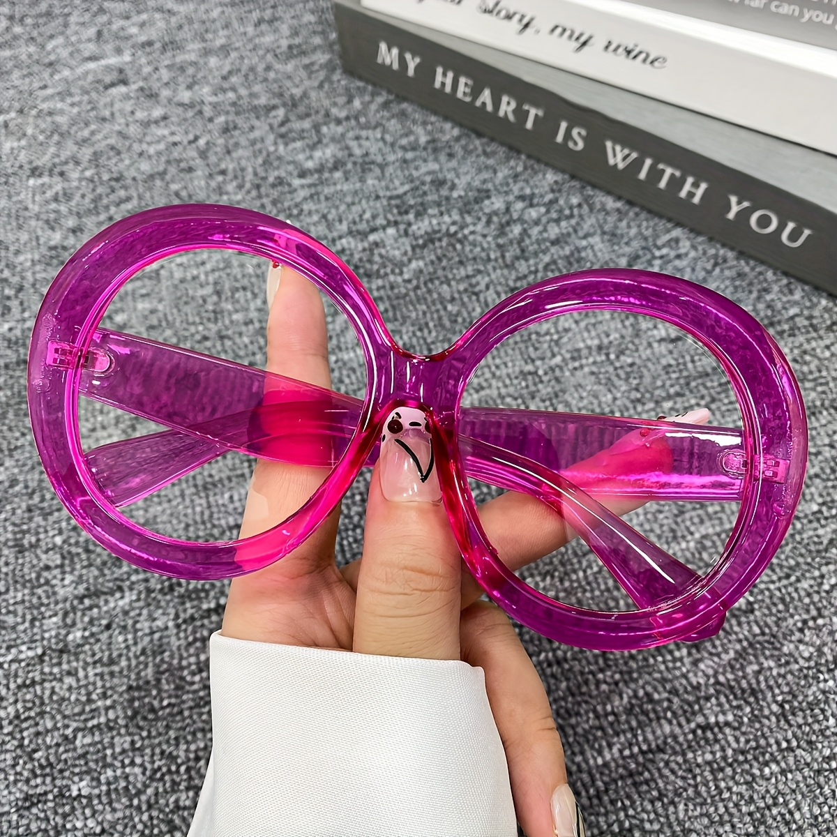 Large-framed Round Glasses Are Classic, Versatile And Fashionable. Are Suitable For Men And Women To Take Photos. Are A Decorative Pair For Daily Wear Without Makeup