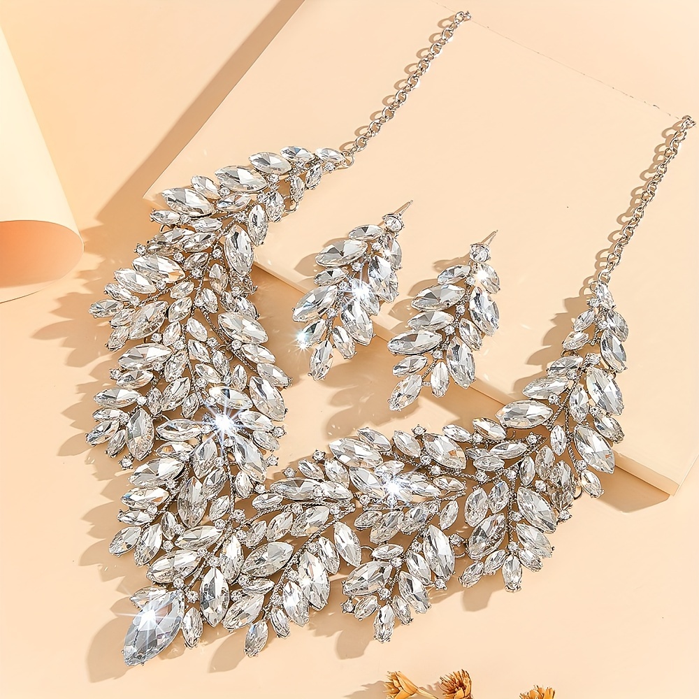 exquisite and luxurious wedding jewelry set silvery plated alloy with sparkling artificial crystals 3pcs set including necklace earrings suitable for weddings and special occasions   gift   for valentines day details 9