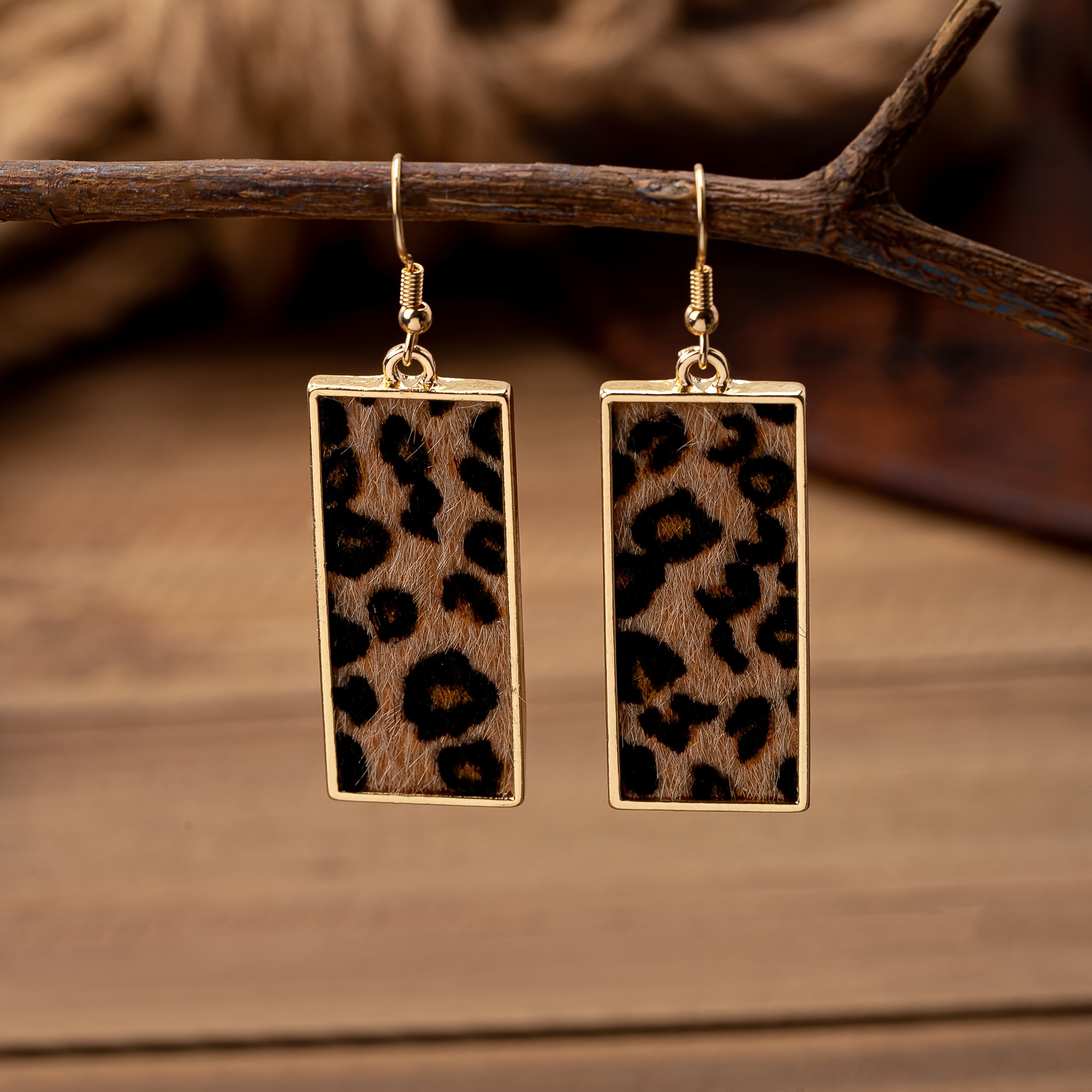 Image of A Pair Of Bohemian Style Minimalist Rectangular Geometric Leather Pu Leopard Print Cow Print Women's Fashion Drop Earrings Suitable For Vacation Daily All-match