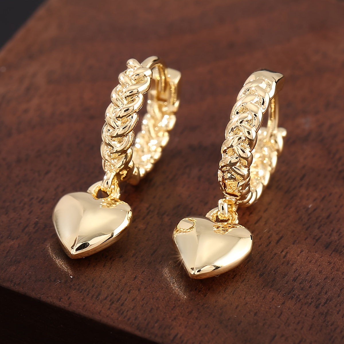 Image of 1 Pair Of Copper Temperament Retro Love Heart Pendant Earrings Fashion Trend Twist Women's Earrings Dating Gift