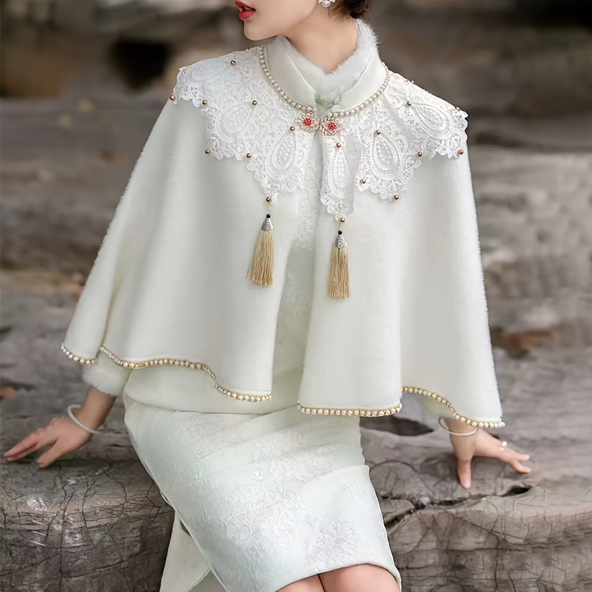 

Goddess Autumn And Winter Cheongsam Shawl Short Cloak Bride Married Chinese Dress With Cloak Cardigan Coat To Warm.