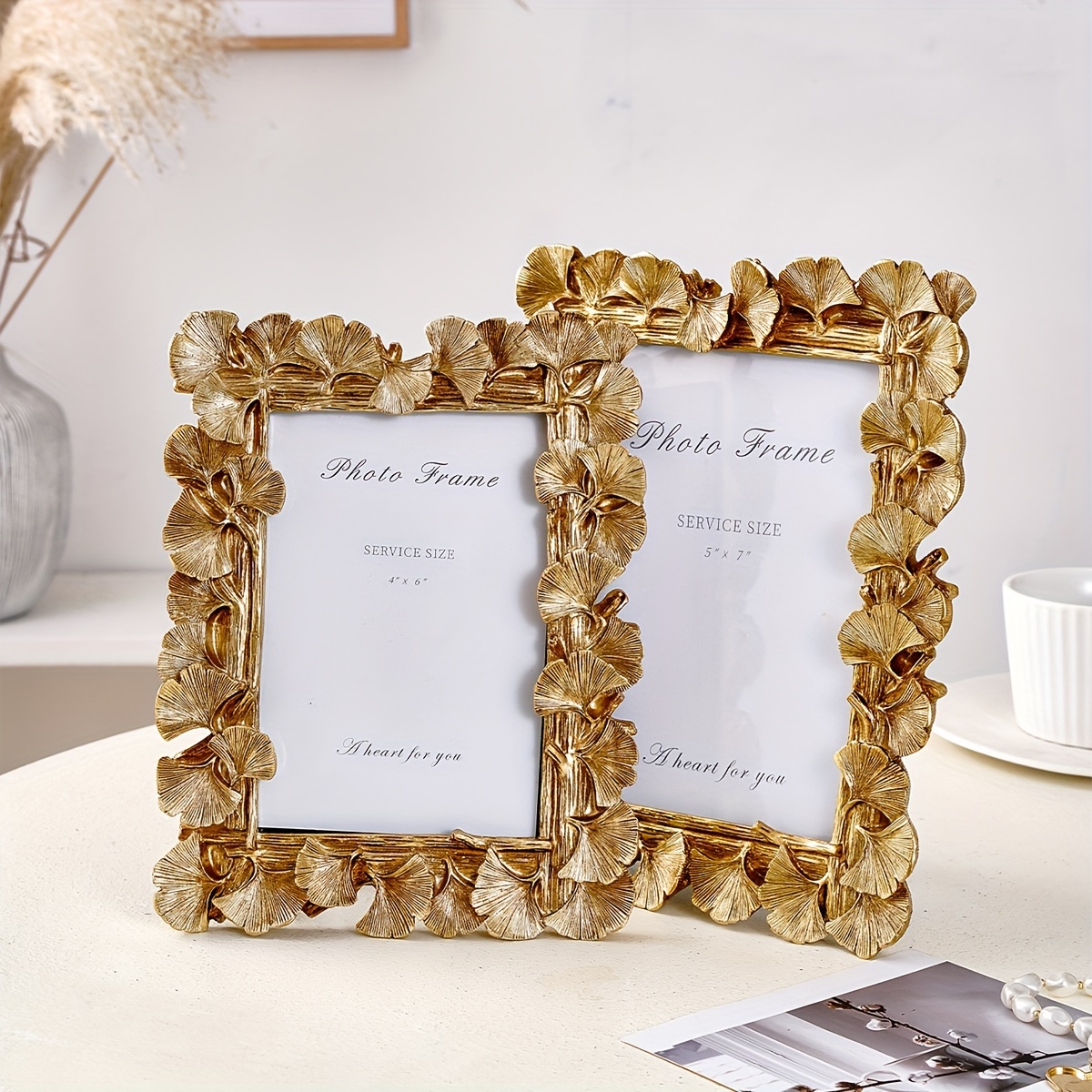 

Elegant Golden Ginkgo Leaf Photo Frame: 22.6cm X 18cm, Suitable For 5x7 Photo Paper, Resin Material, Vertical Orientation, Perfect For Home Decor