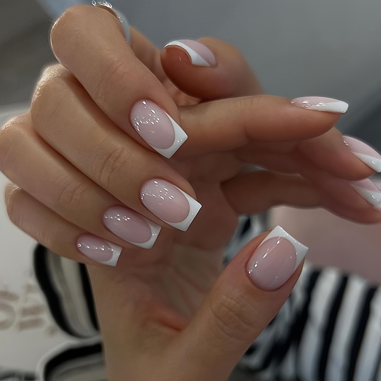 Set Of 24 Medium Square-shaped Press-on Nails In Nude, Featuring Easy Designs. With 1 Sheet Of Adhesive Tabs And A Mini File