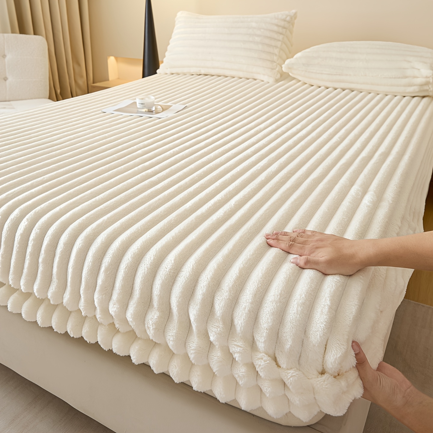 Image of 1pc Fitted Sheet - Thermal Brushed Fabric, Deep-, Non-pilling Warm Breathable Bedding For Bedroom, Dorm, Hotel - Machine Washable, Multiple Sizes , Dorm Room Essentials, Plush Texture, Durable Bedding