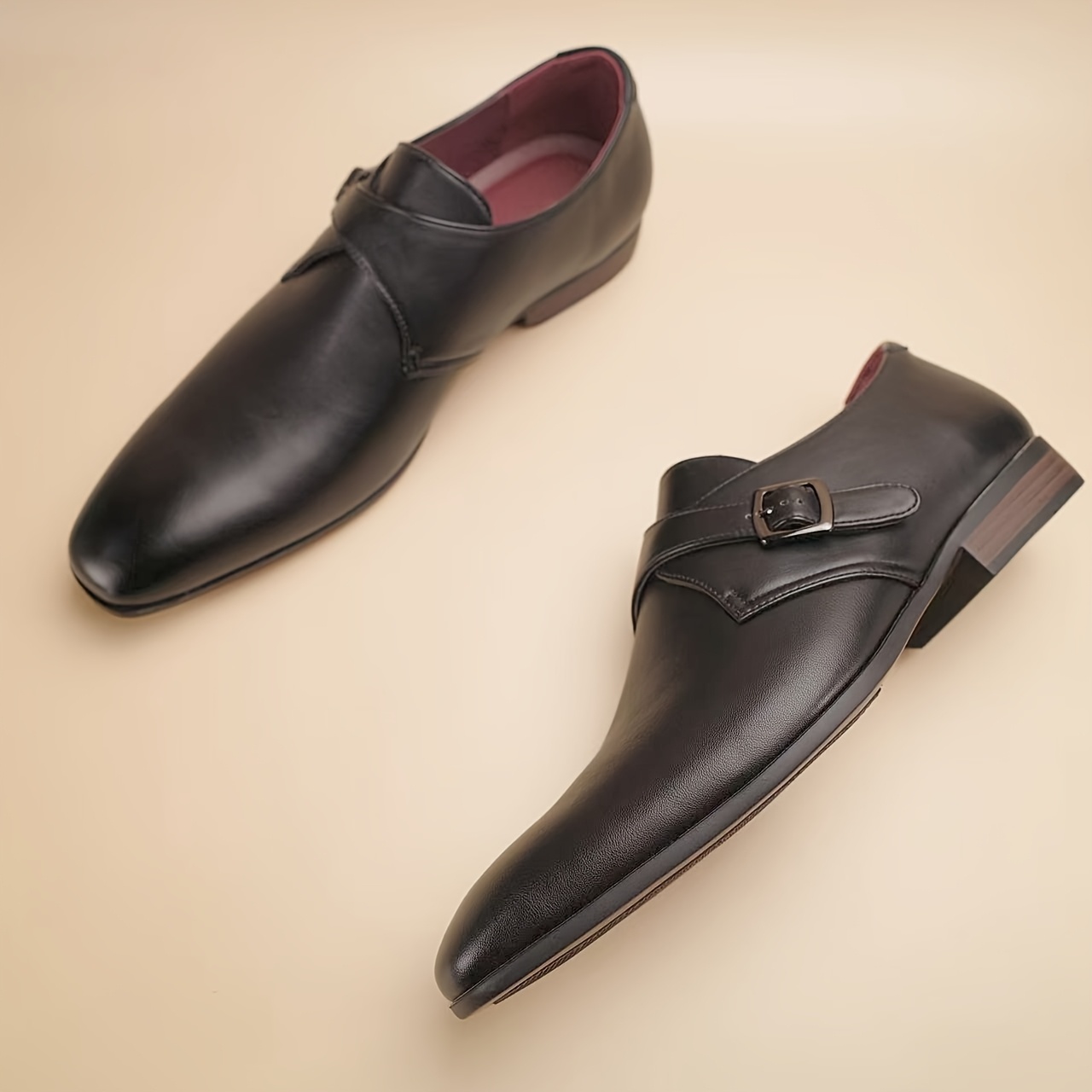 Image of Men's Business Casual Shoes With Metal Decoration