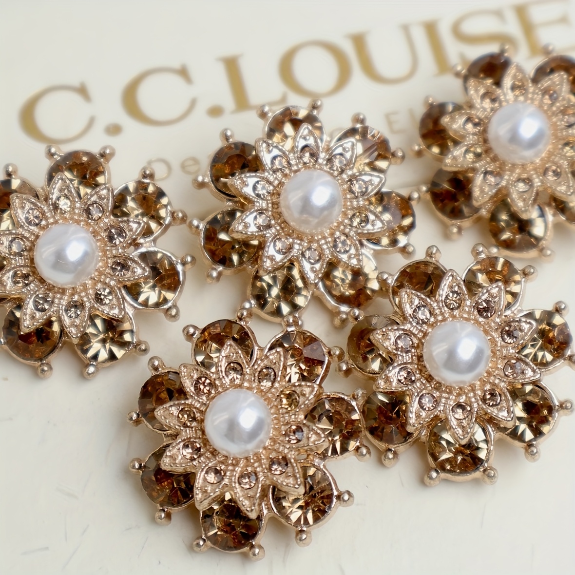 Image of 5pcs 20mm Flower Shape Decorative Metal Shank Buttons, Rhinestone And Pearl Inlaid, For Decoration Of Hair Band Bags Clothes And Home Textiles