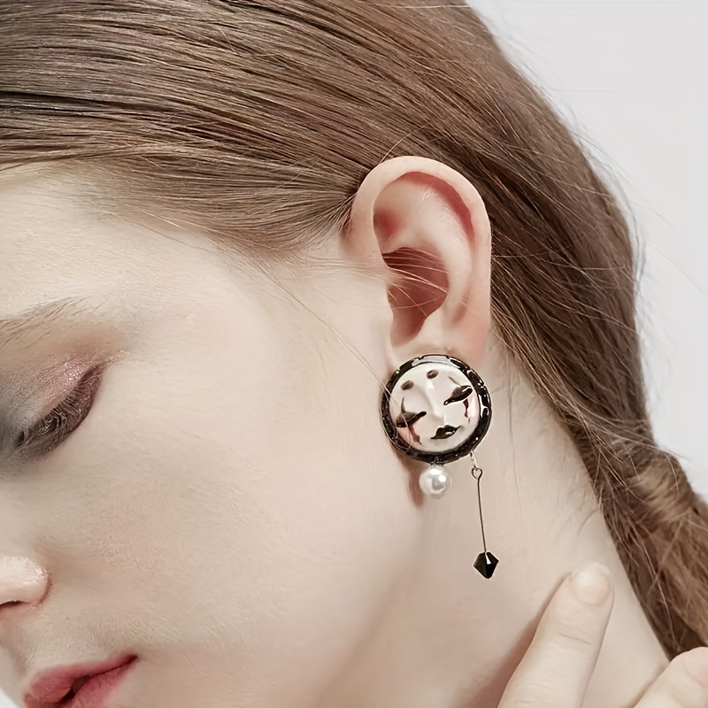 Gothic Black Witch Asymmetrical Ear Studs for Halloween