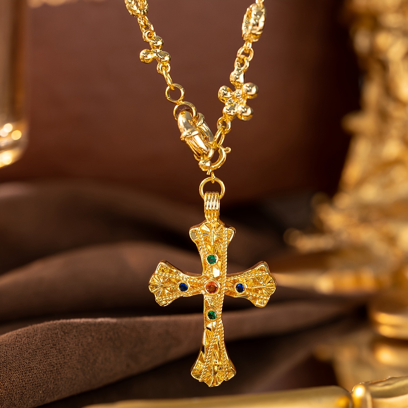 Image of New Elegant And Stylish Women's Pendant Necklace With Cross Design, Stackable Styles To Showcase Charm - Suitable For Valentine's Day Gift
