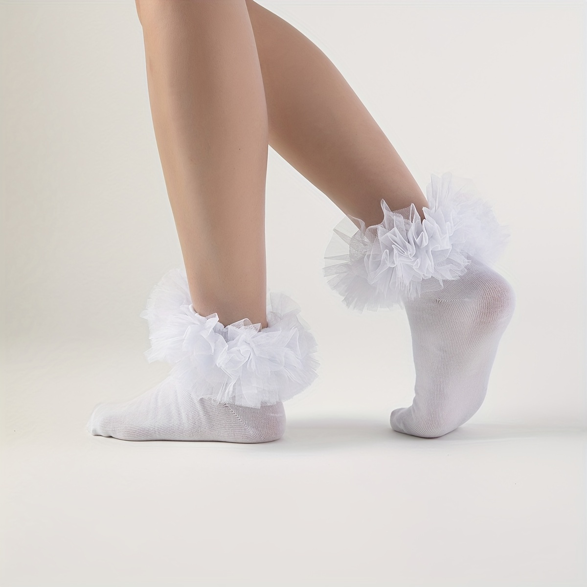 

Chaussettes courtes à volants blanches et festives - Lavables à , mélange de polyester et de nylon, longueur courte, 1 paire