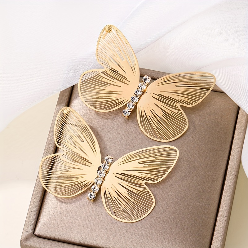 

1 Pair Of Exaggerated Jewelry Fashion Rhinestone Hollow Butterfly Earrings, Stylish Women's Alloy Stud Earrings