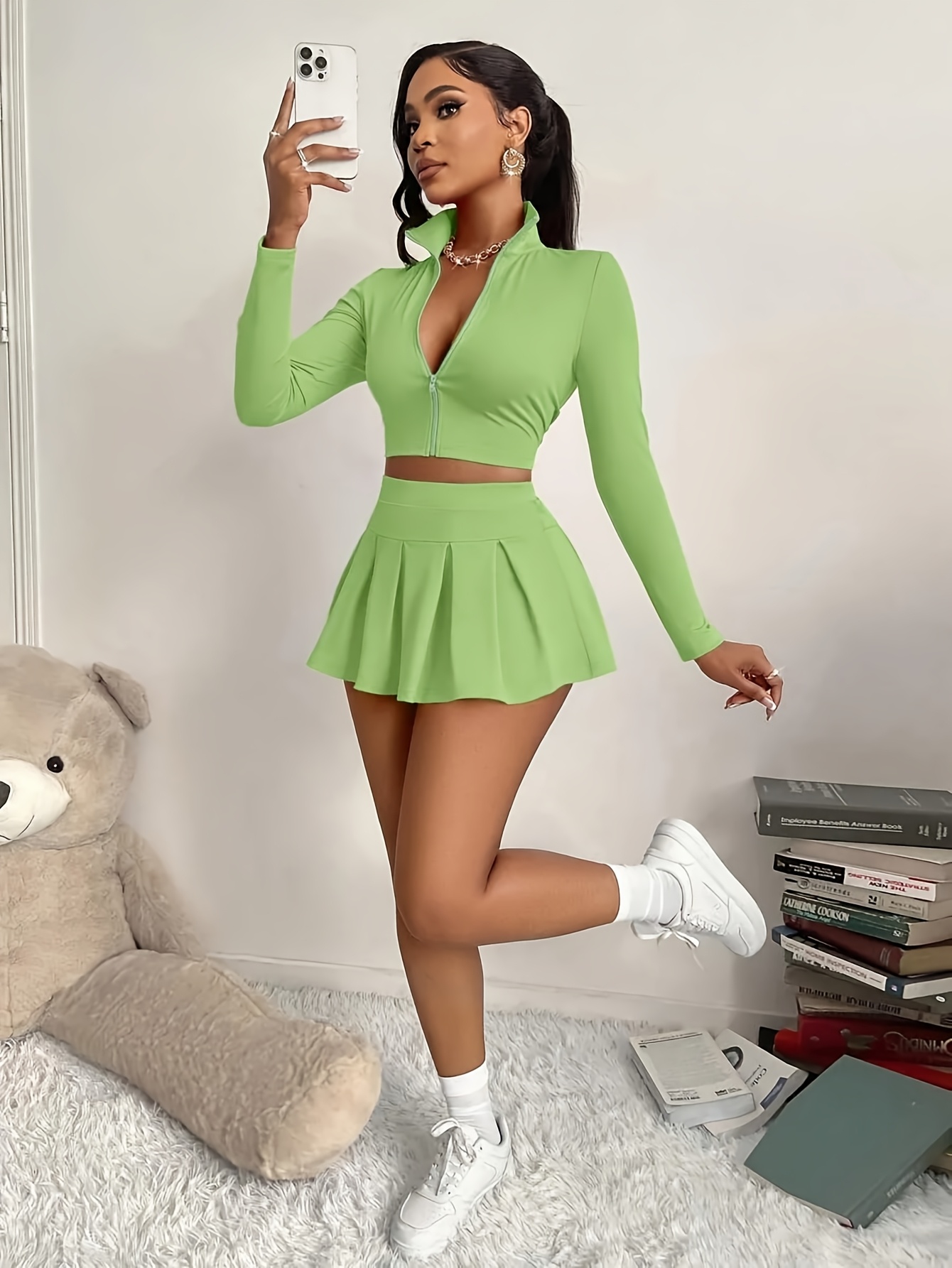 Women's Light Athletic Stand Collar Zip-Up Crop Top Pleated Skirt 2pcs Set Slim Fit Casual Sportswear