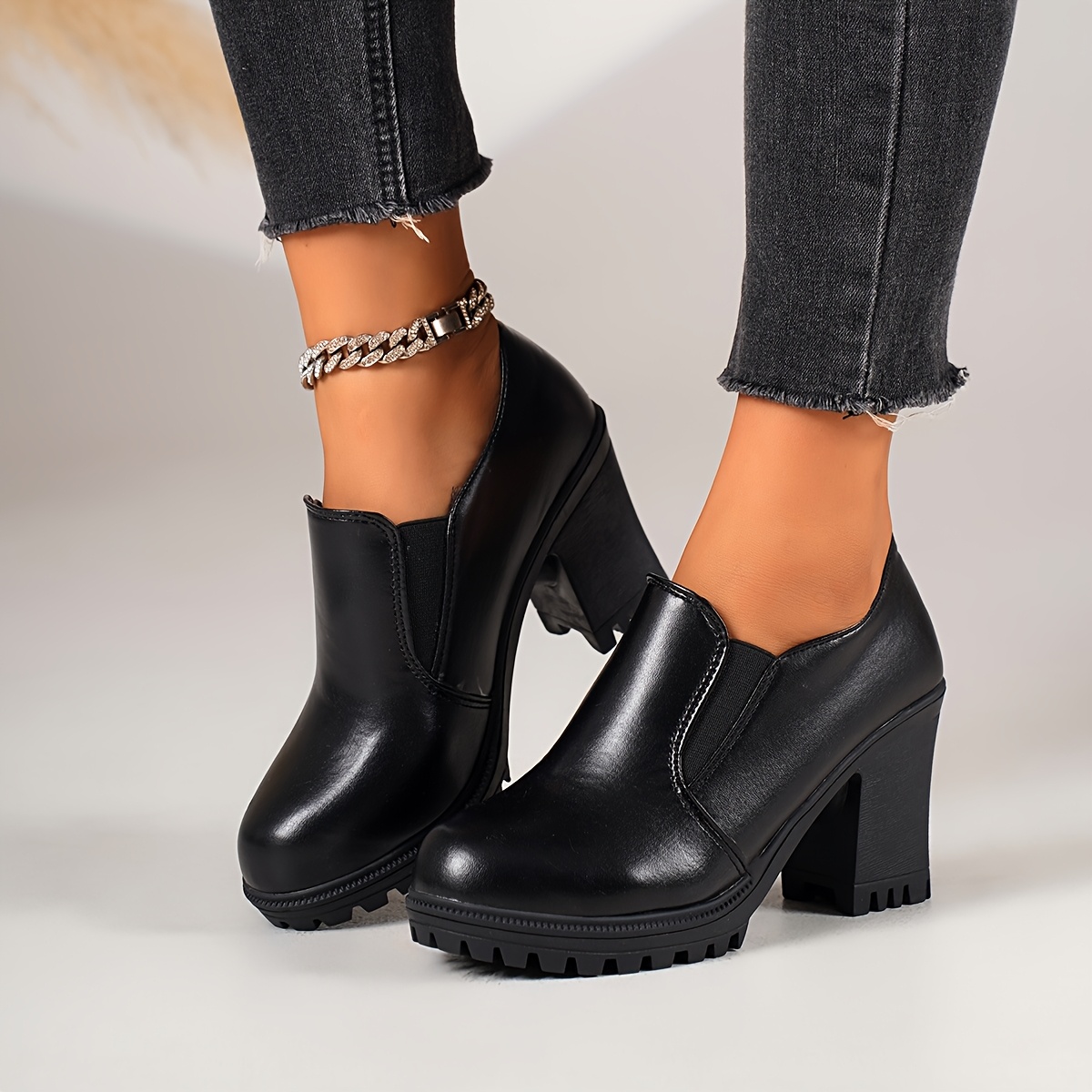 

Elegant Women's Chunky Heel Ankle Boots - Fashion Pumps With Round Toe, , And